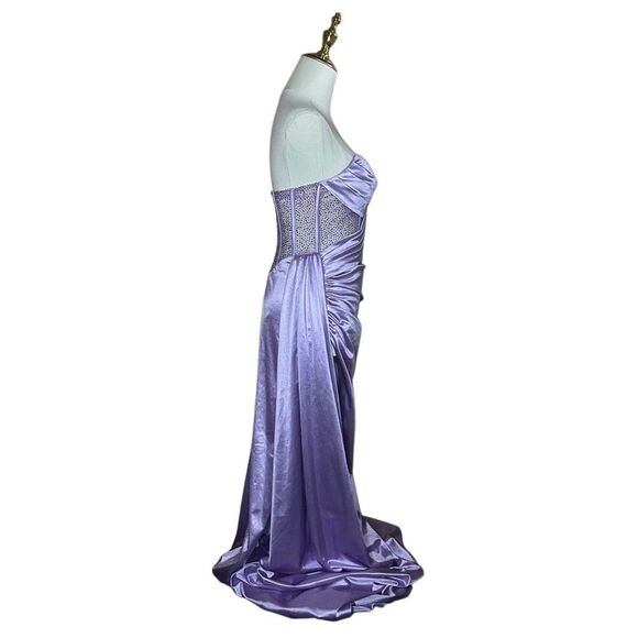 NWT Ladivine By Cinderella Divine Lavender Prom Long Gown Size 4 Satin Beaded - Picture 7 of 14